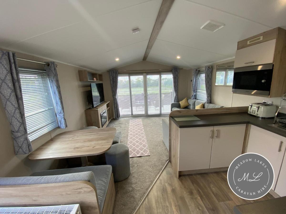 Meadow View 171 - Golden Palm - Central Heating, Wifi, Pet Friendly, Bed Linen - Meadow Lakes Caravan & Lodge Hire Chapel Saint Leonards Exterior photo